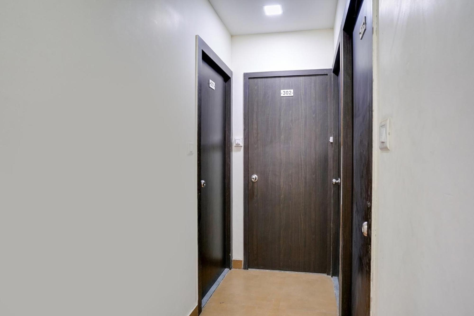 Hotel O Ashwi นาวีมุมไบ ภายนอก รูปภาพ